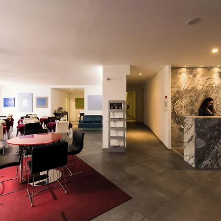 Alfama - Lounge 4* ליסבון