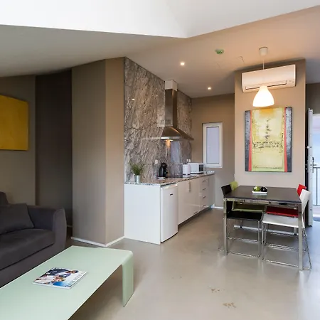 Lägenhetshotell Alfama - Lounge 4*